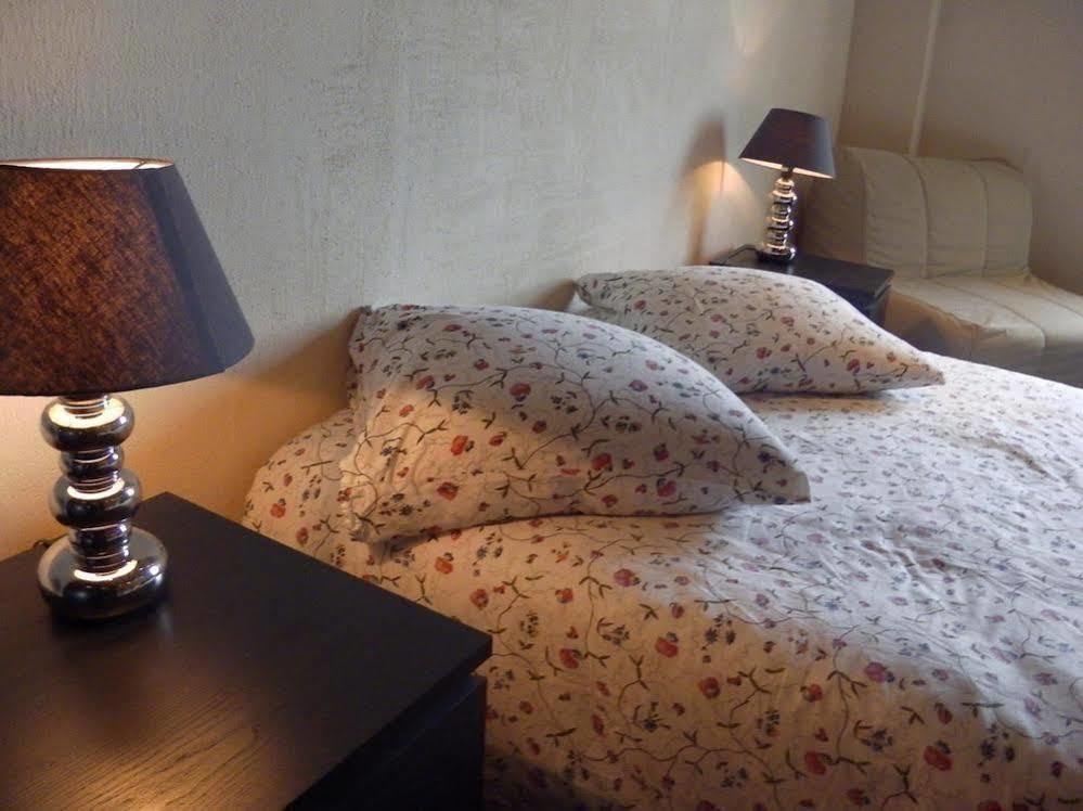 ลา วีลา ดู มูแล็ง เดอ ช็องปี - แวร์ซาย Hotel Feucherolles ภายนอก รูปภาพ